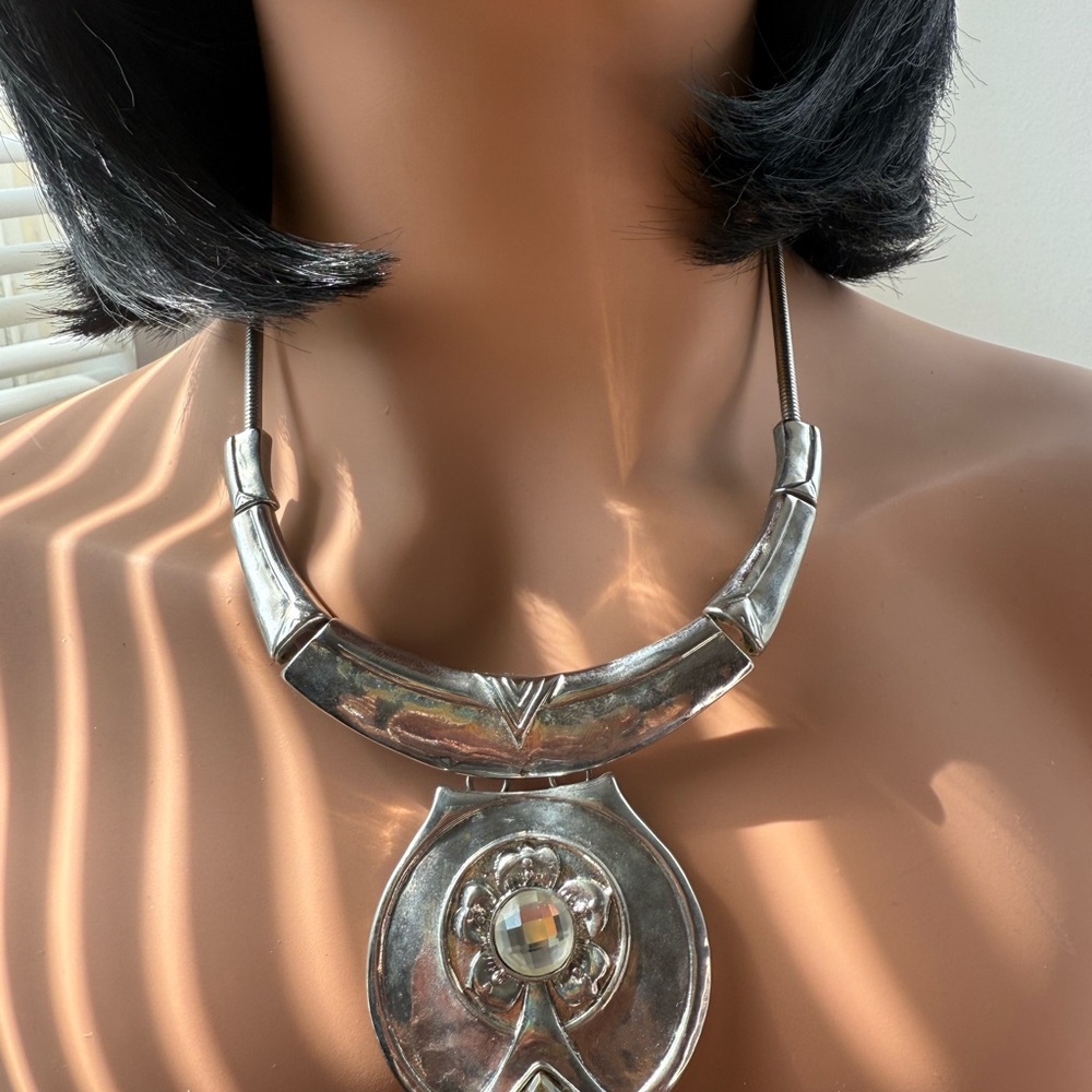 Vintage-Inspired Silver Pendant Statement Necklace